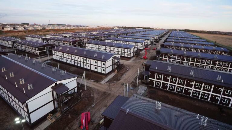 modular home-CGCH flat-pack container house-8000 units project in Russian