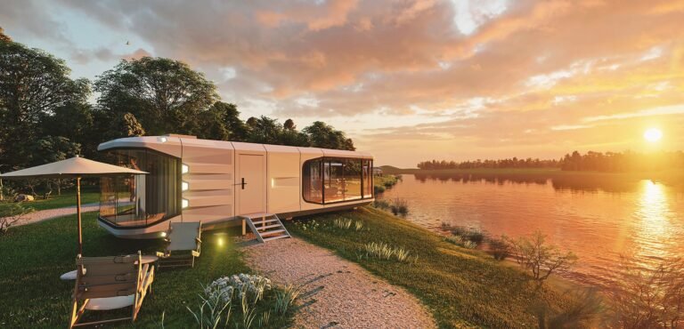 modular homes-space capsule house