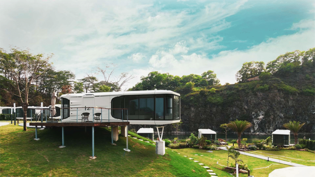 modular homes-space capsule house-glamping pod