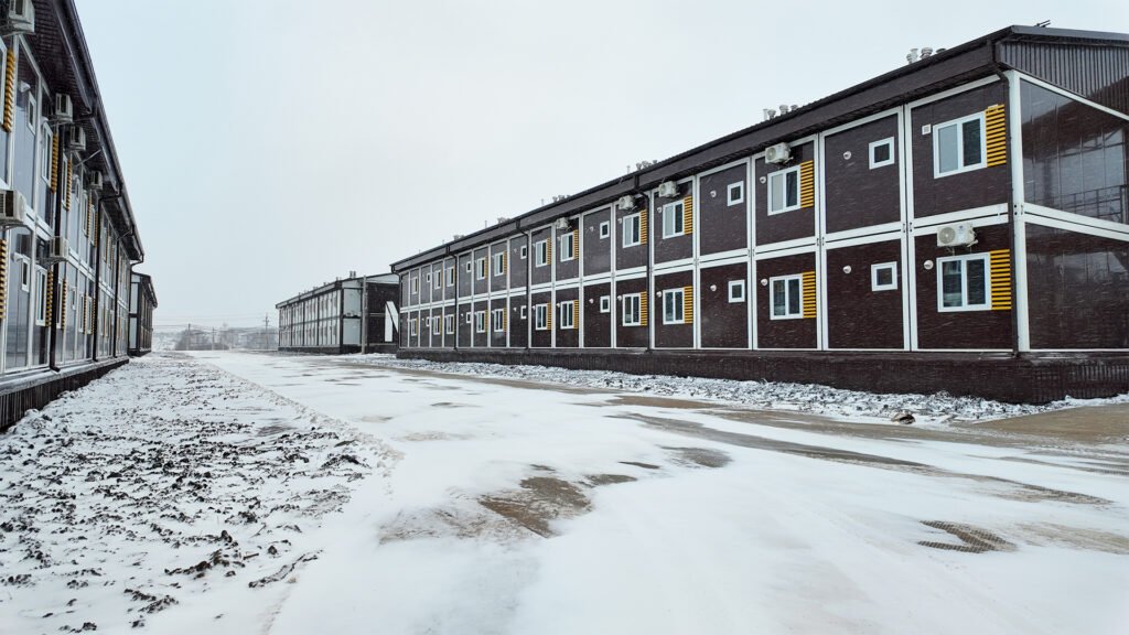 modular homes-CGCH flat-pack container house 8000 units in Russia-withstand the cold winter